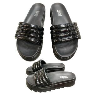 Cougar Sandals size 8